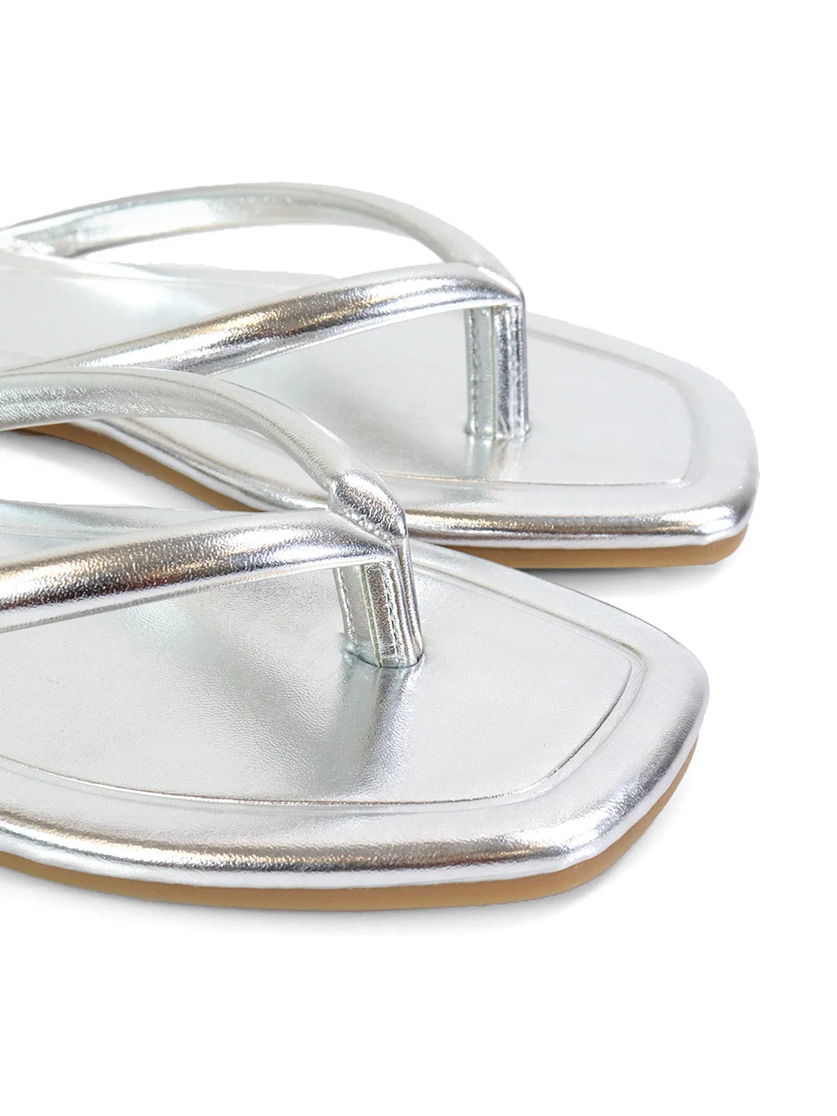 Tallulah Thong Flat Sandal