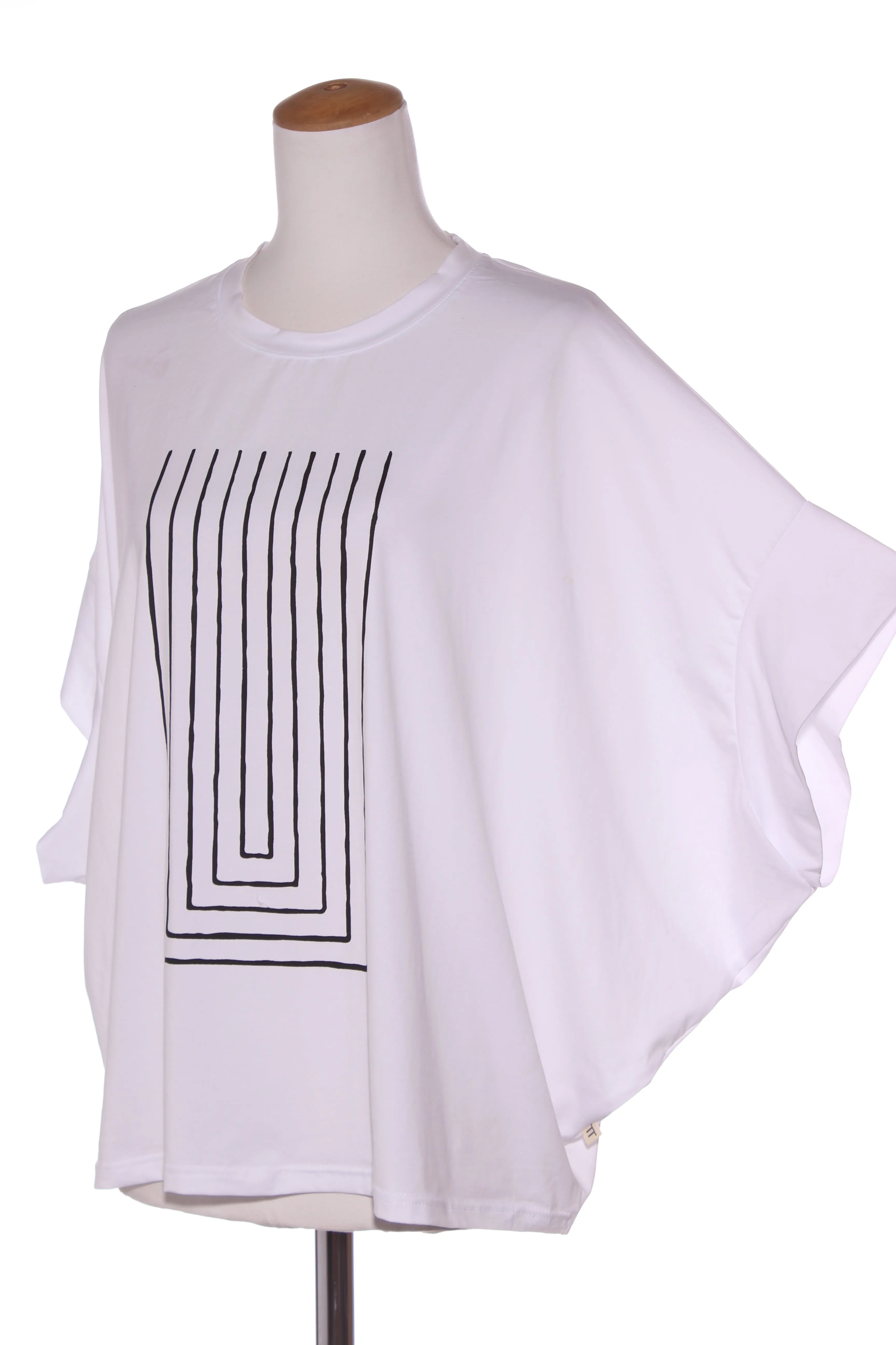 TWO BY TWO (LN) Mady top - White lines print! 16